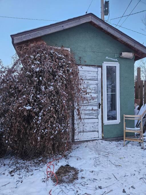 Blue Dog Accommodations Eastend Luaran gambar